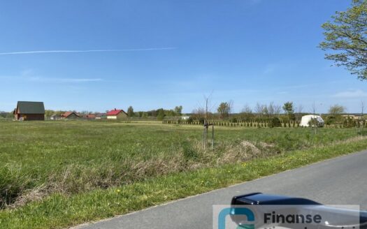 Ostatnia działka blisko Jarosławca, Jezierzany