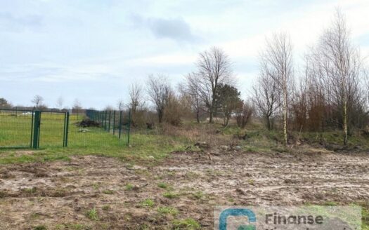 Ostatnia działka blisko Jarosławca, Jezierzany