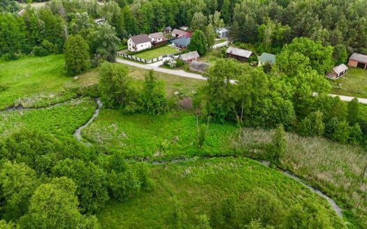 Wyjątkowa działka budowlana z dojściem do rzeki – 2842 m²