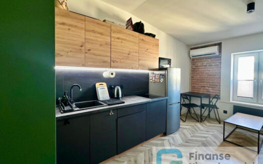 🏢 KAWALERKA 20,91 m² | KAMIENICA | KLIMATYZACJA | CEGŁA | UL. BERLIŃSKIEGO – ŁÓDŹ 🏙️