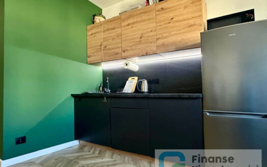 🏢 KAWALERKA 20,91 m² | KAMIENICA | KLIMATYZACJA | CEGŁA | UL. BERLIŃSKIEGO – ŁÓDŹ 🏙️