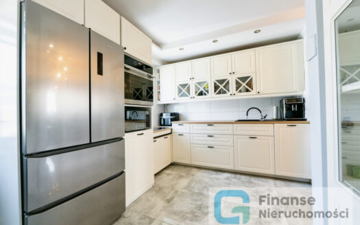 🏙️ Przestronne mieszkanie z potencjałem – idealne dla rodziny lub pod inwestycję