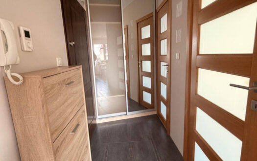 🏡 Komfortowe mieszkanie 37 m² z balkonem, windą i komórką lokatorską | Rawa Mazowiecka | ul. Batorego