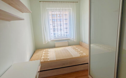 🏡 Komfortowe mieszkanie 37 m² z balkonem, windą i komórką lokatorską | Rawa Mazowiecka | ul. Batorego