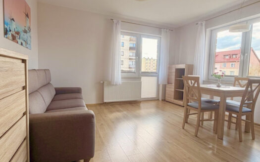 🏡 Komfortowe mieszkanie 37 m² z balkonem, windą i komórką lokatorską | Rawa Mazowiecka | ul. Batorego