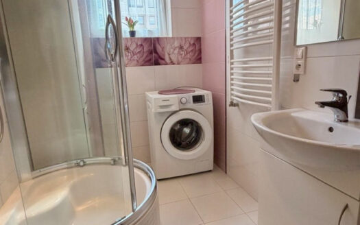 🏡 Komfortowe mieszkanie 37 m² z balkonem, windą i komórką lokatorską | Rawa Mazowiecka | ul. Batorego