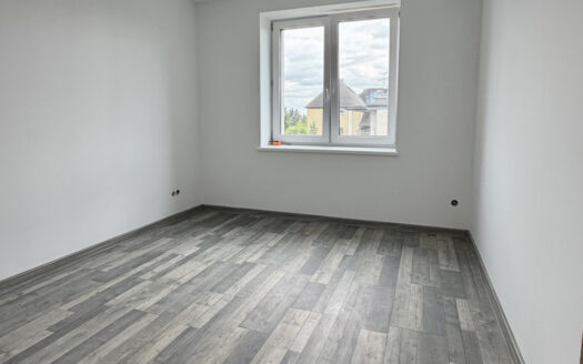 🏡 DOM PO GENERALNYM REMONCIE | 130 m² + PIWNICA 60 m² | POMPA CIEPŁA | FOTOWOLTAIKA | DZIAŁKA 600 m² | RAWA MAZOWIECKA, UL. LASKOWA