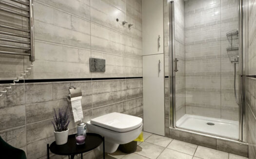 Na sprzedaż dochodowy salon kosmetyczny z lokalem na własność – 180 m² | Łódź